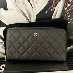CHANEL Quilted Wallet Black